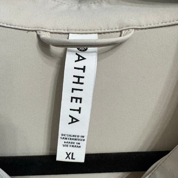 ATHLETA Urbanite Top Blouse Shirt Stretch Beige Commute Work Travel Sz XL - Picture 14 of 15